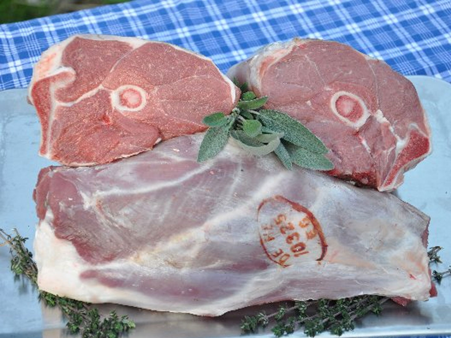Lammkeule mit Knochen Lammkeule mit Knochen